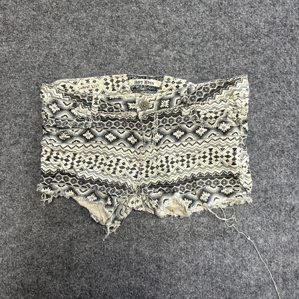 Hot Kiss Shorts Womens Size 9 Grey White Tribal Geometric Cotton Frayed Hem Boho
